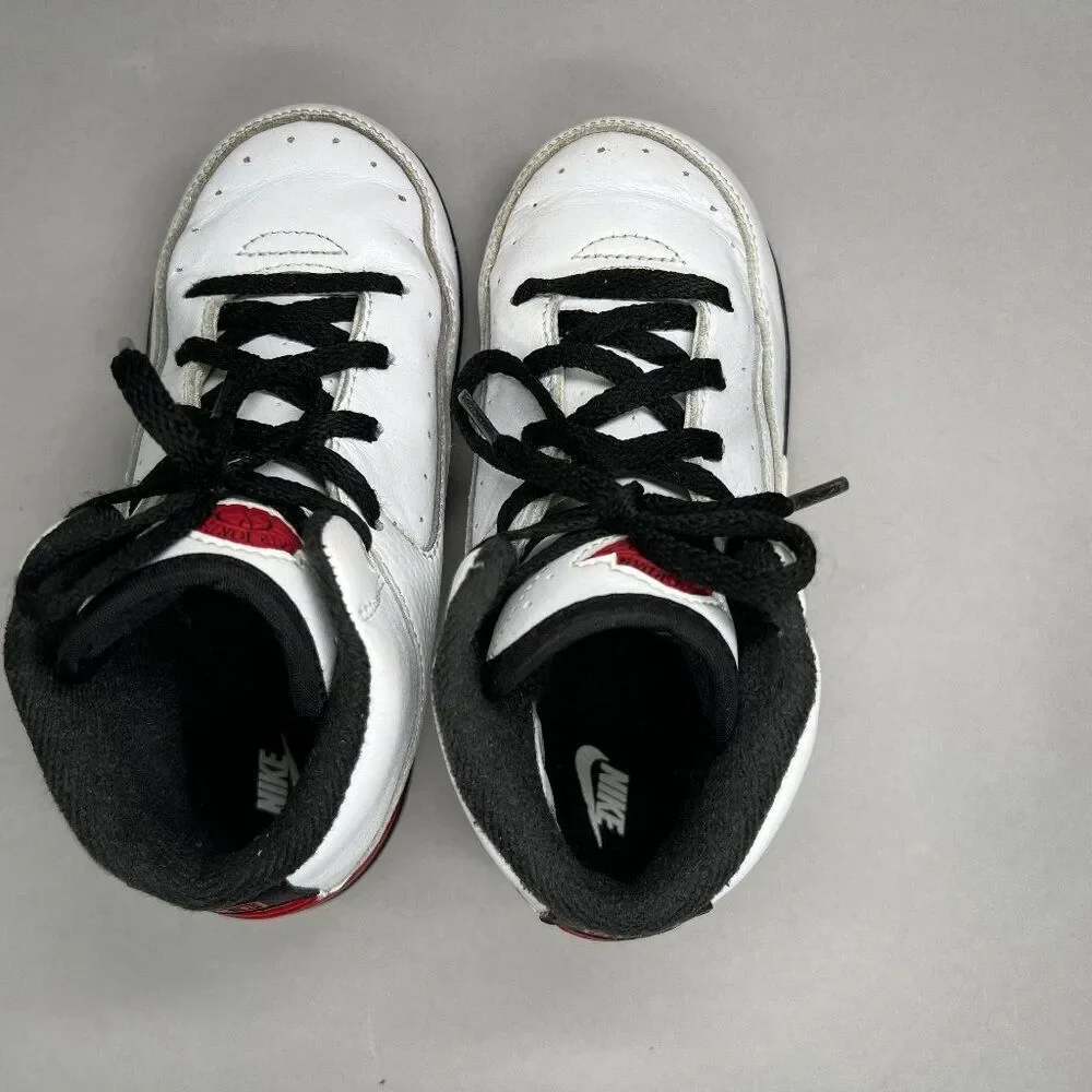 Jordan 2‎ Retro OG Chicago Shoes Youth Size 10C White Leather Air Jordan Retro